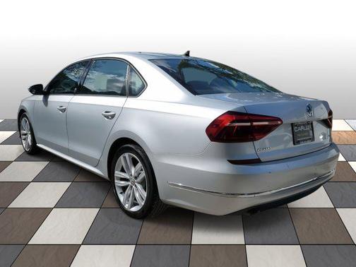 2019 Volkswagen Passat 2.0T Wolfsburg Edition
