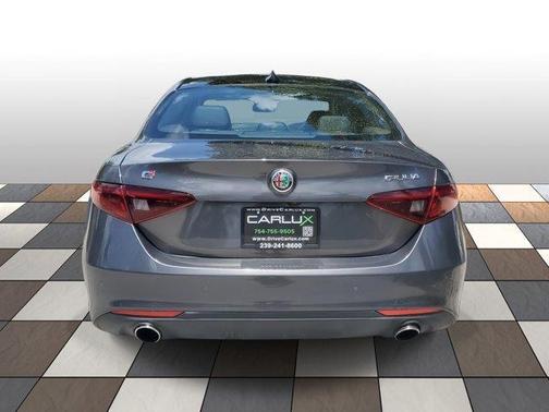2021 Alfa Romeo Giulia Base