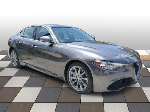 2021 Alfa Romeo Giulia Base
