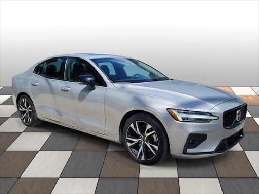 Bright Dusk Metallic 2024 Volvo S60 B5 FWD Core Dark Theme