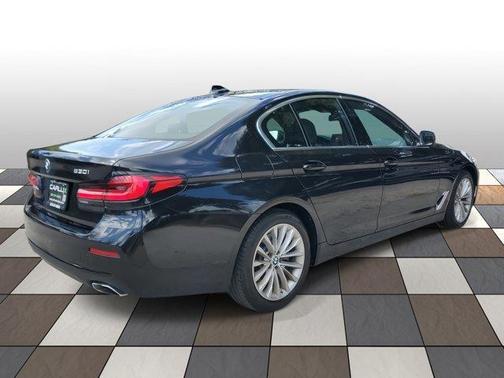 2022 BMW 530 i