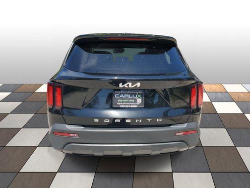 2022 Kia Sorento LX