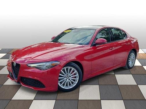 Alfa Rosso 2023 Alfa Romeo Giulia RWD