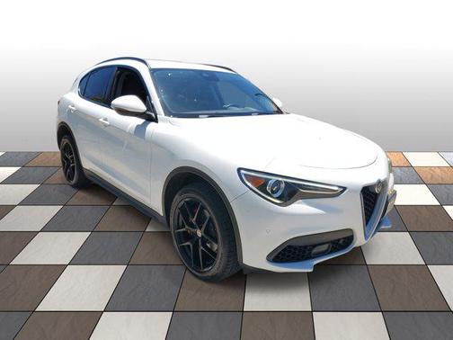 2019 Alfa Romeo Stelvio Sport