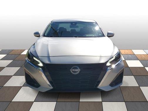 Gun Metallic 2023 Nissan Altima 2.5 SV Sedan