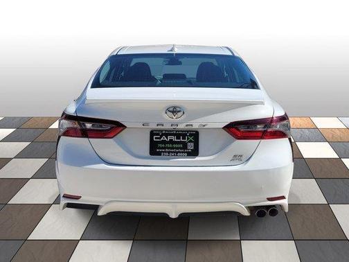 Ice Cap 2024 Toyota Camry SE Auto AWD (Natl)