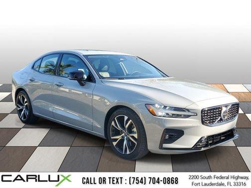 2024 Volvo S60 B5 Core Dark Theme