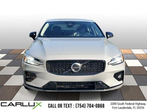 2024 Volvo S60 B5 Core Dark Theme