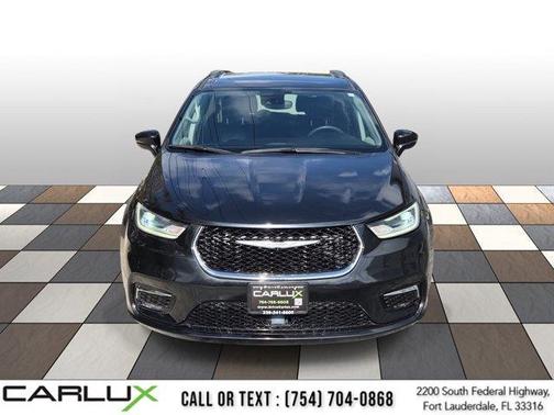 2022 Chrysler Pacifica Touring L