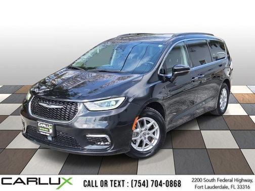 2022 Chrysler Pacifica Touring L