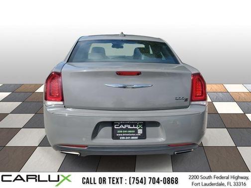 2019 Chrysler 300 S