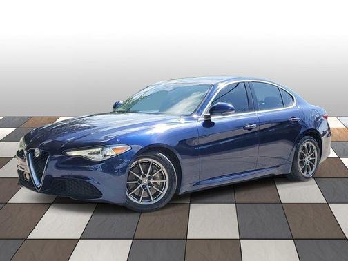 2017 Alfa Romeo Giulia Base