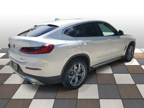 2024 BMW X4 xDrive30i