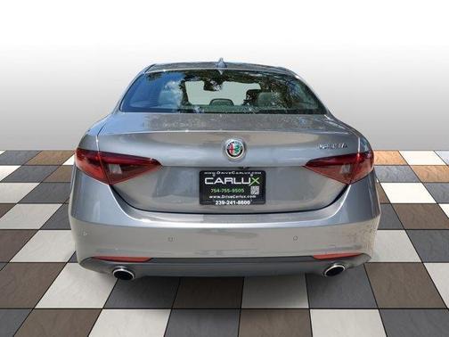 2018 Alfa Romeo Giulia Base