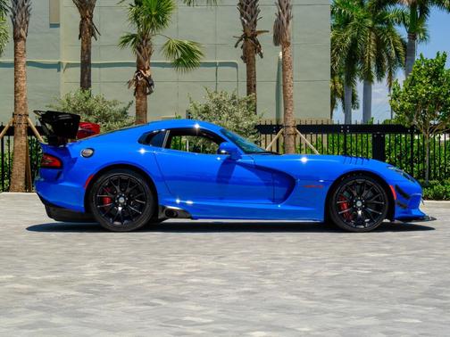 Competition Blue 2017 Dodge Viper ACR
