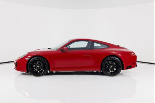 2019 Porsche 911 Carrera