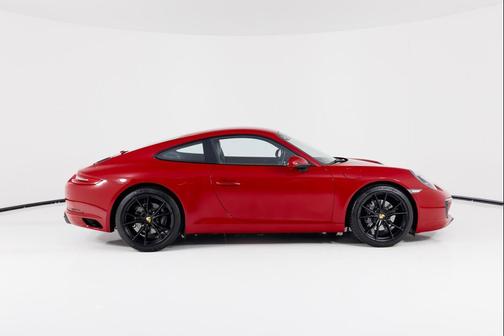 2019 Porsche 911 Carrera