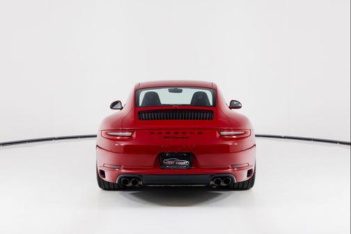2019 Porsche 911 Carrera