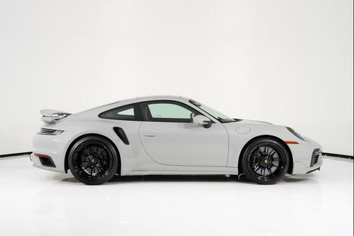 2024 Porsche 911 Turbo S