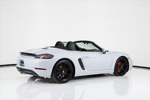 2024 Porsche 718 Boxster S
