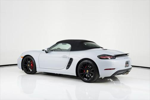 2024 Porsche 718 Boxster S