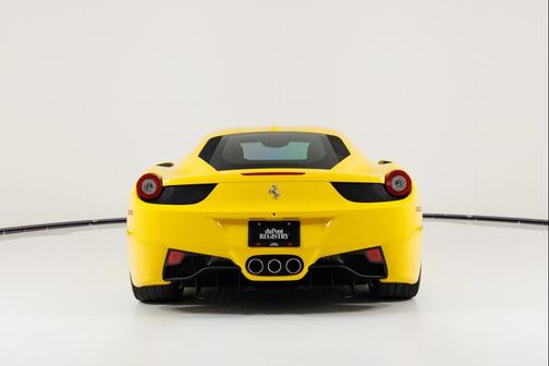 Giallo Modena 2011 Ferrari 458 Italia Base