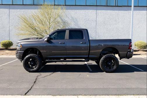 2024 RAM 2500 Laramie Crew Cab 4x4 6'4' Box