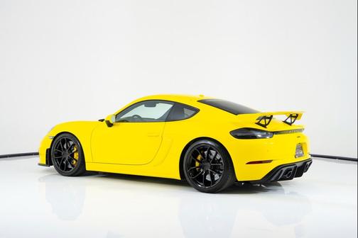 2022 Porsche 718 Cayman GT4