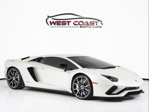 2018 Lamborghini Aventador S LP 740-4 S