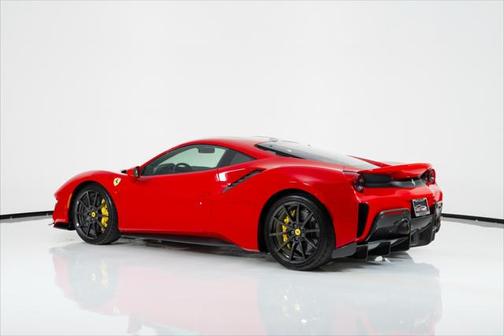 2019 Ferrari 488 Pista Base