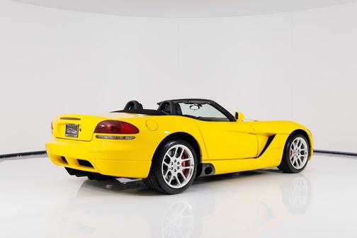 2005 Dodge Viper SRT10