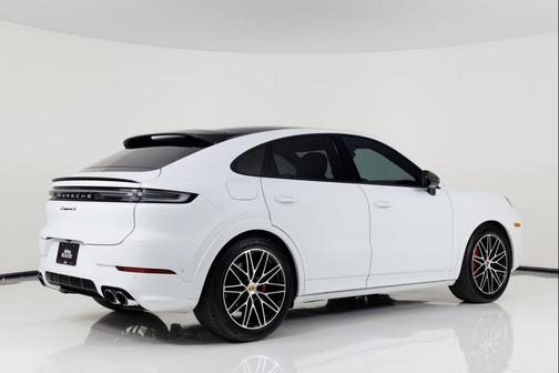 White 2024 Porsche Cayenne S
