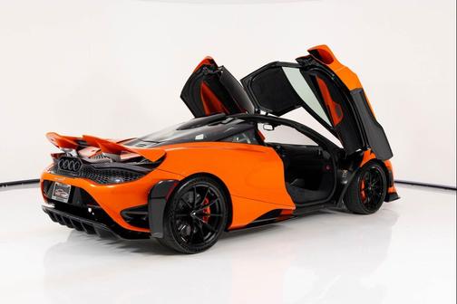 2021 McLaren 765LT Coupe