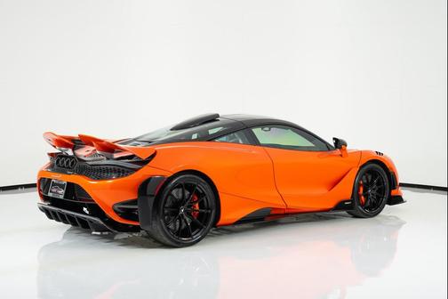 2021 McLaren 765LT Coupe