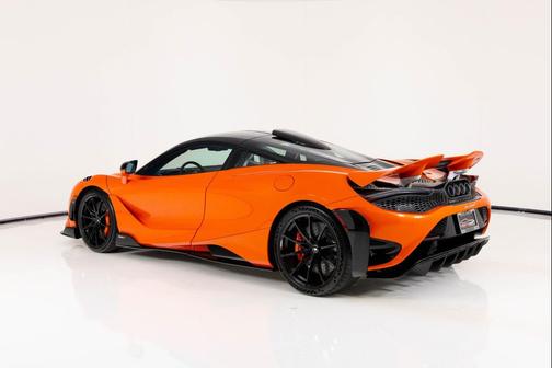 2021 McLaren 765LT Coupe