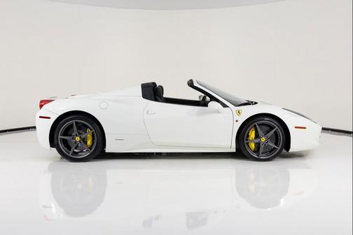 2015 Ferrari 458 Spider Base