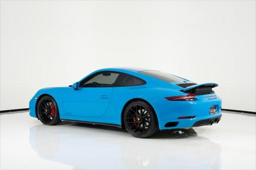 2019 Porsche 911 Carrera GTS