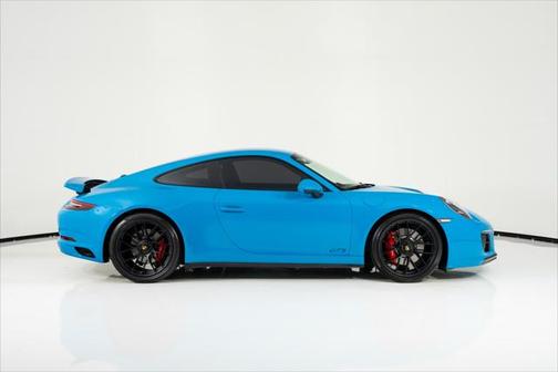 2019 Porsche 911 Carrera GTS