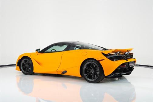 2022 McLaren 720S Base