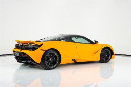 2022 McLaren 720S Base
