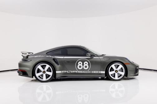 2025 Porsche 911 Turbo