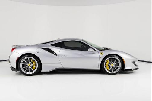 2020 Ferrari 488 Pista Base