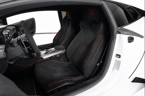 Bianco Monocerus 2018 Lamborghini Huracan Performante