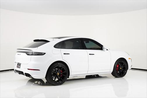 2022 Porsche Cayenne GTS