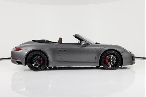 2017 Porsche 911 Carrera GTS