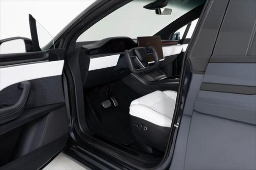 2024 Tesla Model X Plaid Tri Motor All-Wheel Drive