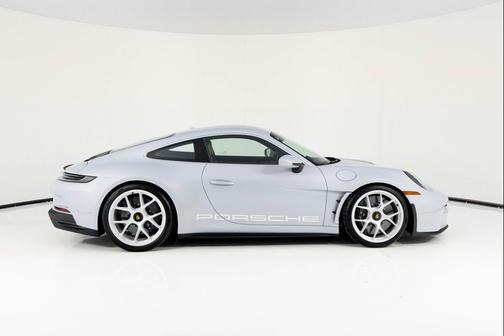 2024 Porsche 911 S/T