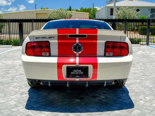 Performance White Clearcoat 2007 Ford Shelby GT500 Base