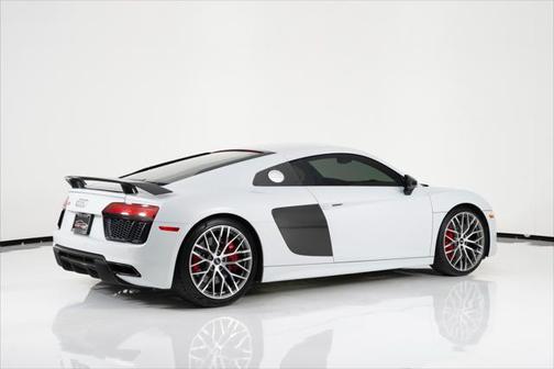 2017 Audi R8 5.2 V10 plus