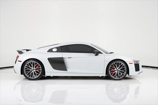 2017 Audi R8 5.2 V10 plus